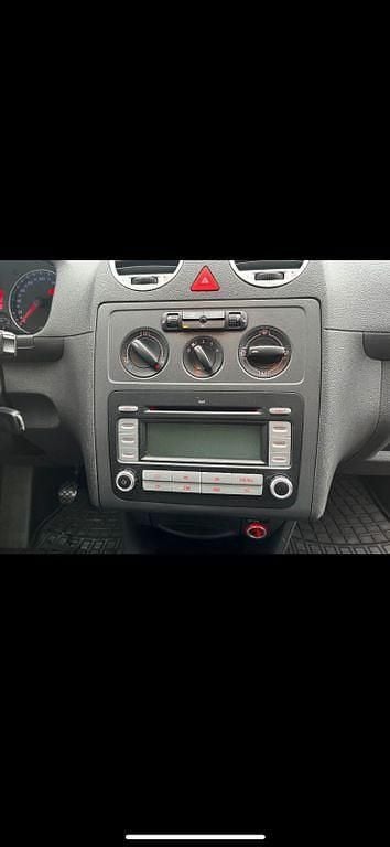 Second-hand VW Caddy Team 105 CP (77 kW) 2008 Gri Monovolum