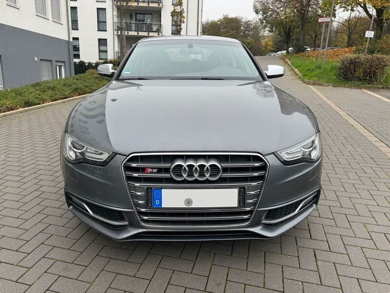 Grau Gebraucht 2013 Audi S5 Sportback Ambiente Kleinwagen | 21.000 € (Fairer Preis) - Bild 1/4