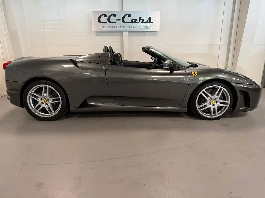Second-hand Ferrari F430 489 CP (359 kW) 2005 Argintiu Cabrio