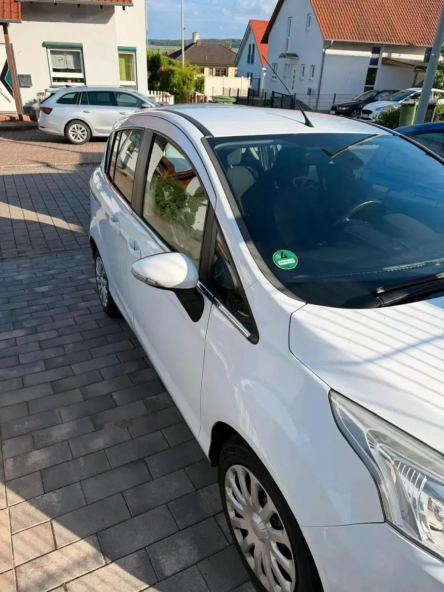Gebraucht Ford B-MAX 100 PS (73 kW) 2013 Weiß Van / Kleinbus