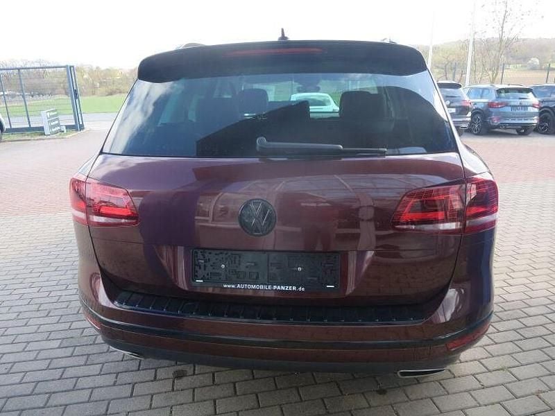 Gebraucht VW Touareg Edition 262 PS (192 kW) 2017 Rot SUV