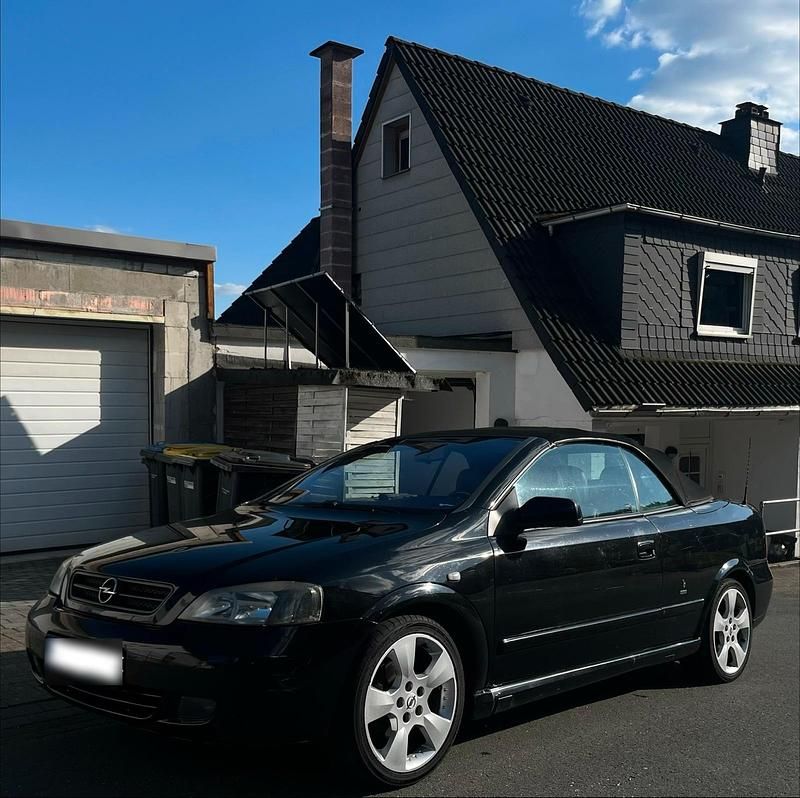 Gebraucht Opel Astra Cabriolet 125 PS (91 kW) 2005 Schwarz Cabrio