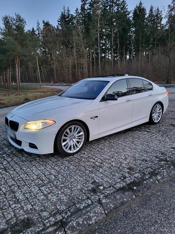 Gebraucht BMW M550 Performance 381 PS (280 kW) 2012 Weiß Limousine