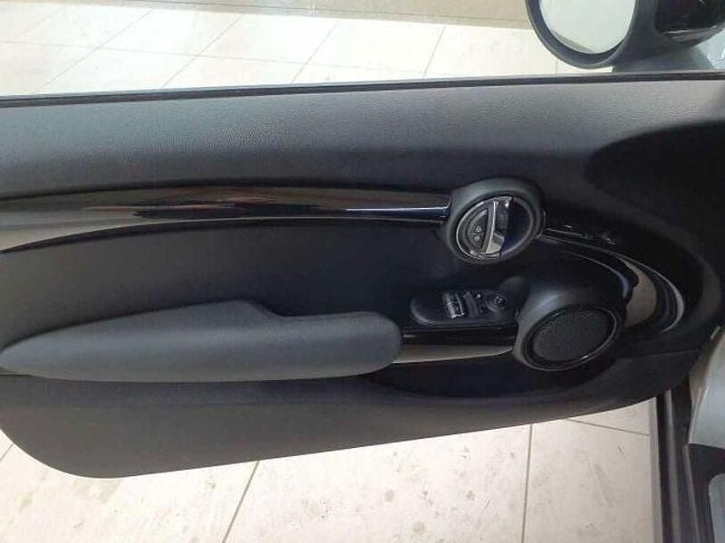 Gebraucht Mini Cooper SE Essential 135 kW (184 PS) 2023 Silber Kleinwagen