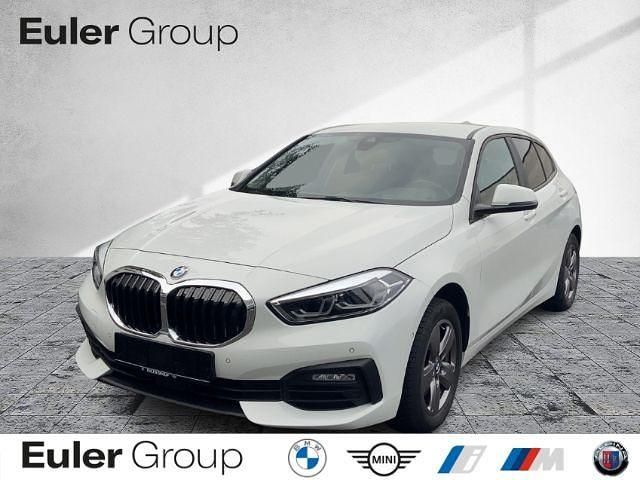 Alpinweiss 3 Gebraucht 2023 BMW 118 Advantage Kleinwagen | 23.399 € (Fairer Preis) - Bild 1/4