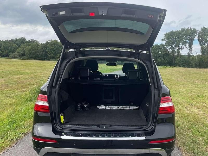 Gebraucht Mercedes ML250 204 PS (150 kW) 2012 Schwarz SUV