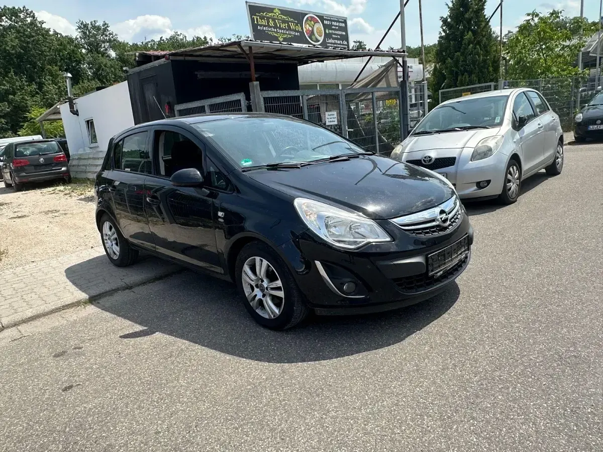 Gebraucht Opel Corsa Satellite 87 PS (63 kW) 2011 Schwarz Kleinwagen