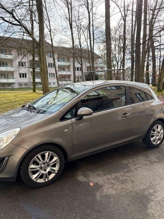 Gebraucht Opel Corsa Selection 87 PS (63 kW) 2010 Braun Kleinwagen