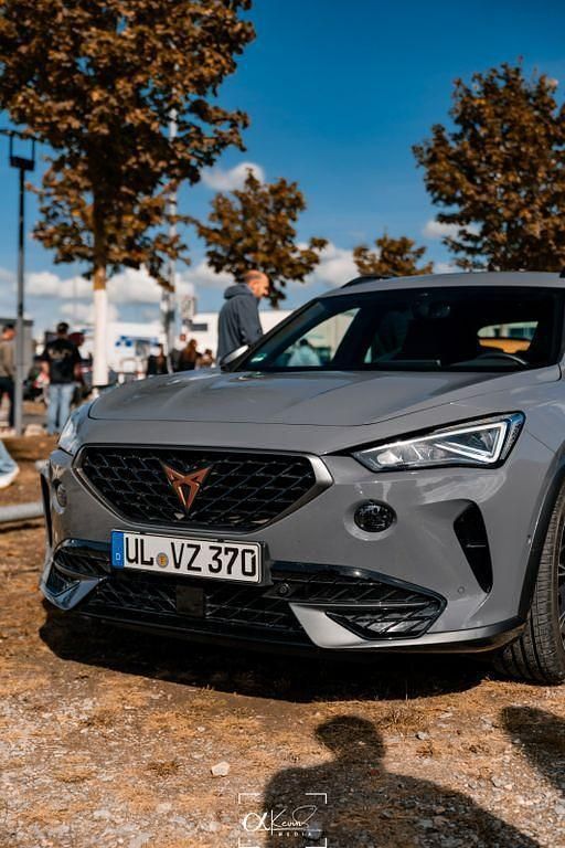 Grau Gebraucht 2021 Cupra Formentor VZ SUV | 36.900 € (Etwas zu teuer) - Bild 1/4