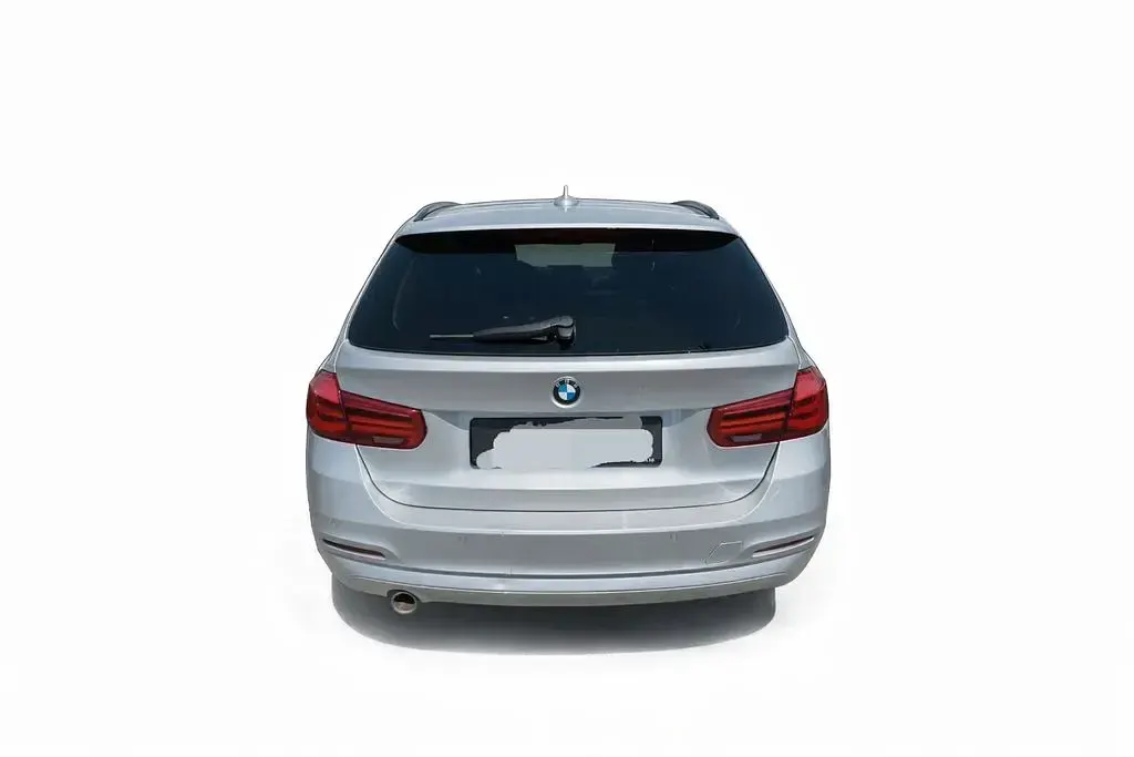 Gebraucht BMW 318 150 PS (110 kW) 2016 Silber Kombi