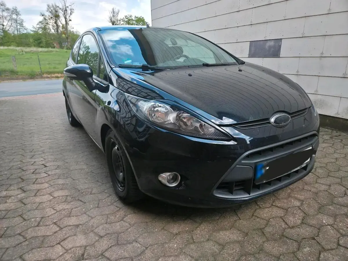 Używany Ford Fiesta 60 KM (44 kW) 2011 Czarny Hatchback