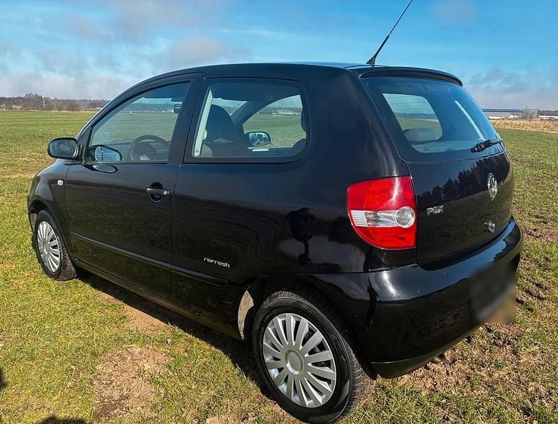 Gebraucht VW Fox Refresh 54 PS (39 kW) 2010 Schwarz Kleinwagen