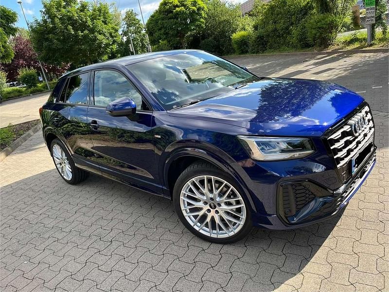 Gebraucht Audi Q2 S-Line 150 PS (110 kW) 2023 Blau SUV