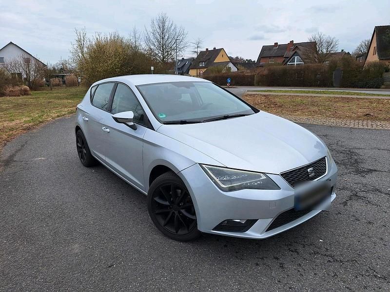 Gebraucht Seat Leon 140 PS (102 kW) 2013 Silber Limousine