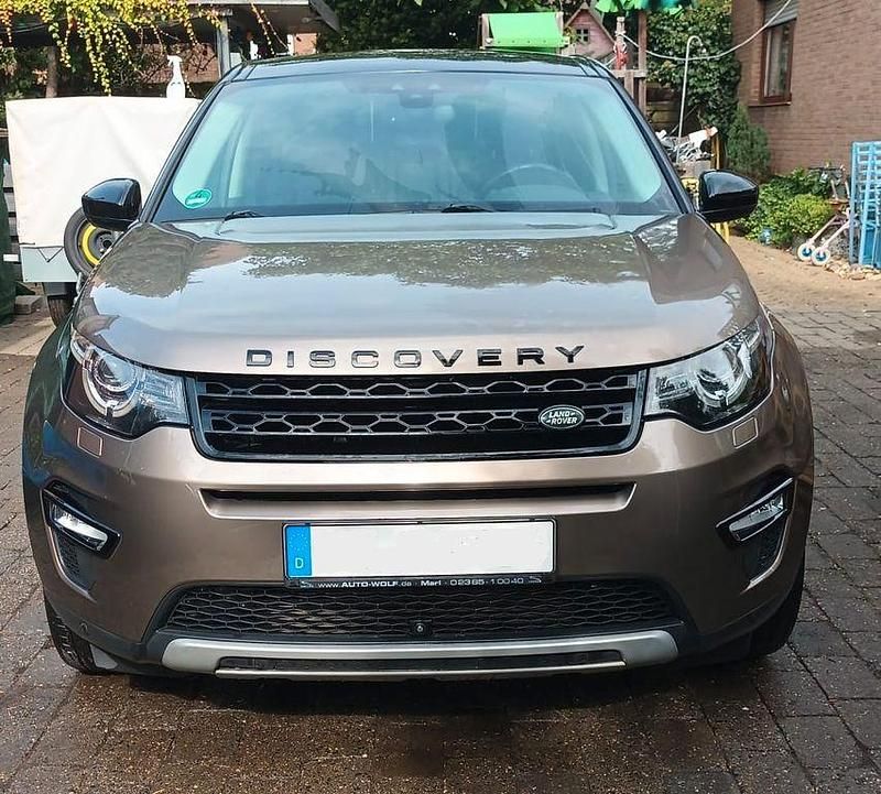 Braun Gebraucht 2015 Land Rover Discovery Sport HSE Luxury SUV | 18.400 € (Etwas zu teuer) - Bild 1/4