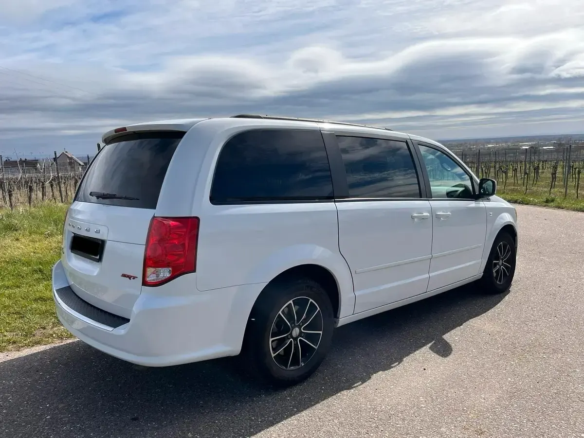 Gebraucht Dodge Grand Caravan 287 PS (211 kW) 2016 Weiß Van / Kleinbus