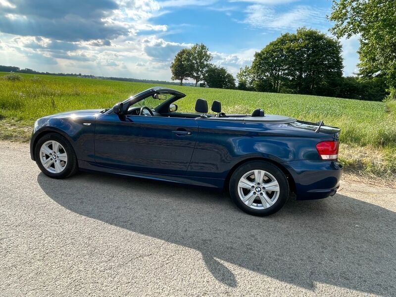 Blau Gebraucht 2009 BMW 120 Cabriolet Advantage Cabrio | 7.900 € (Fairer Preis) - Bild 1/4