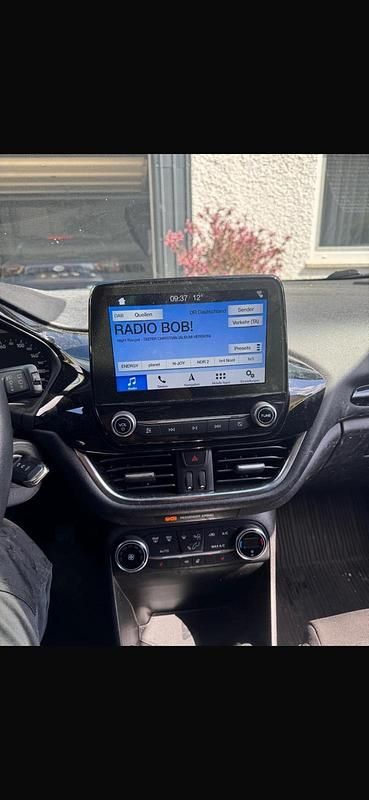 Gebraucht Ford Fiesta 100 PS (73 kW) 2018 Schwarz Limousine