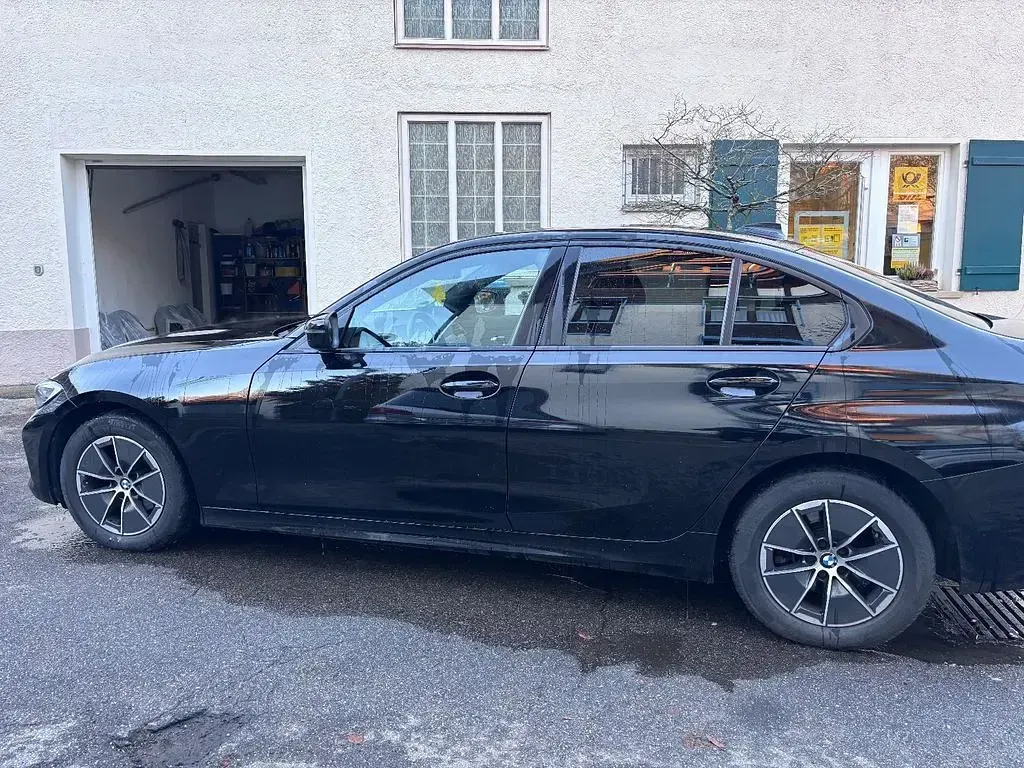 Gebraucht BMW 318 150 PS (110 kW) 2020 Schwarz Limousine