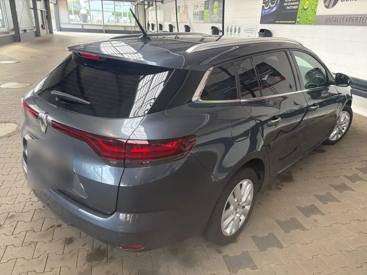 Gebraucht Renault Mégane GrandTour Techno 116 PS (85 kW) 2021 Grau Kombi
