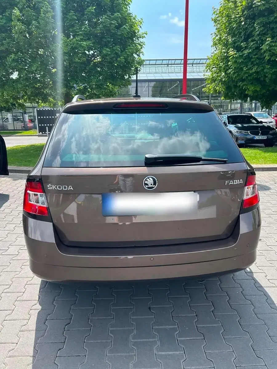 Gebraucht Skoda Fabia Drive 95 PS (69 kW) 2018 Braun Kombi