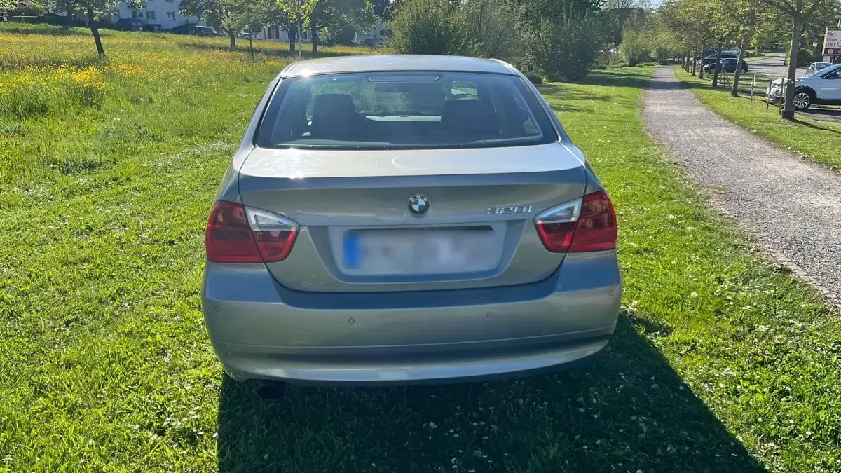 Second-hand BMW 320 150 CP (110 kW) 2005 Berlinǎ