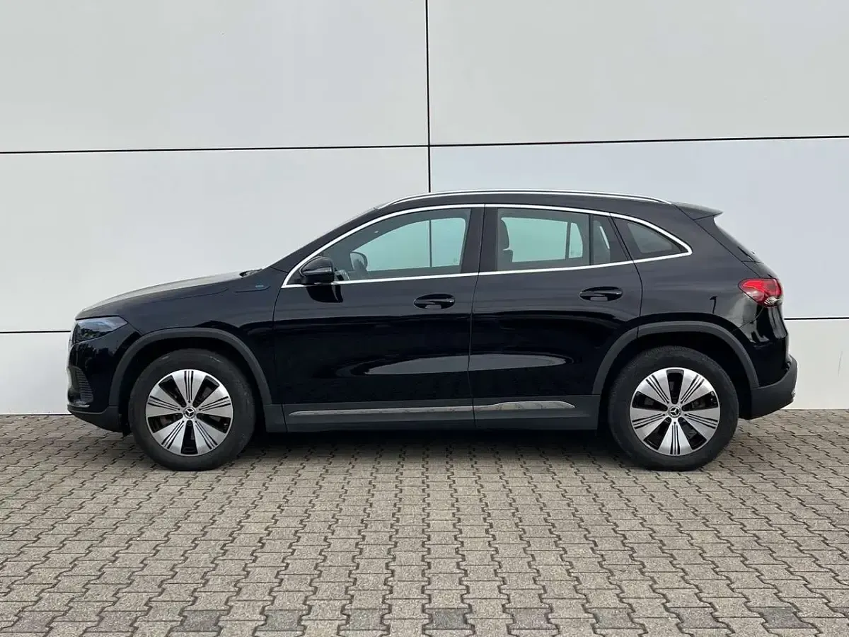 Gebraucht Mercedes EQA250 Progressive 139 kW (190 PS) 2022 Schwarz SUV