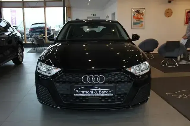 Gebraucht Audi A1 Sportback Advanced Plus 95 PS (69 kW) 2021 Schwarz Kleinwagen