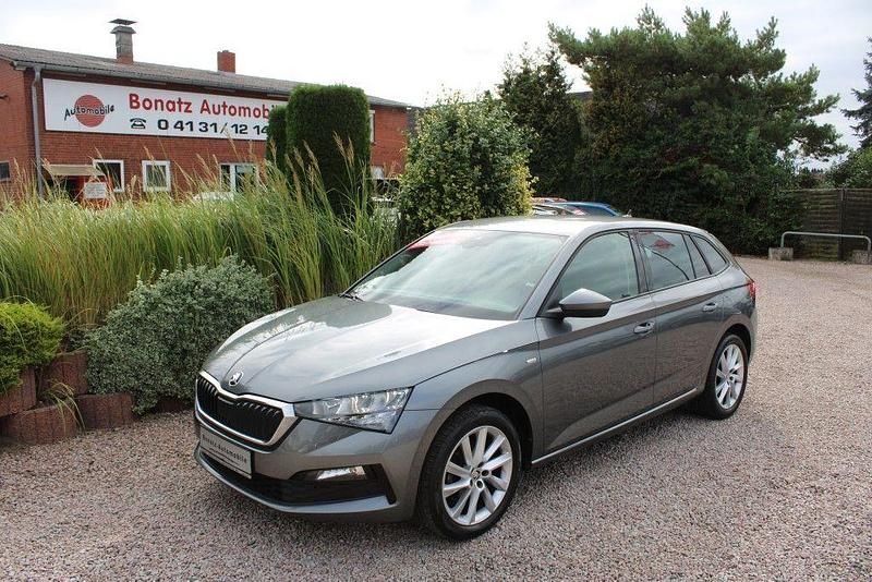 Grau Gebraucht 2022 Skoda Scala Tour Kleinwagen | 13.890 € (Guter Preis) - Bild 1/4