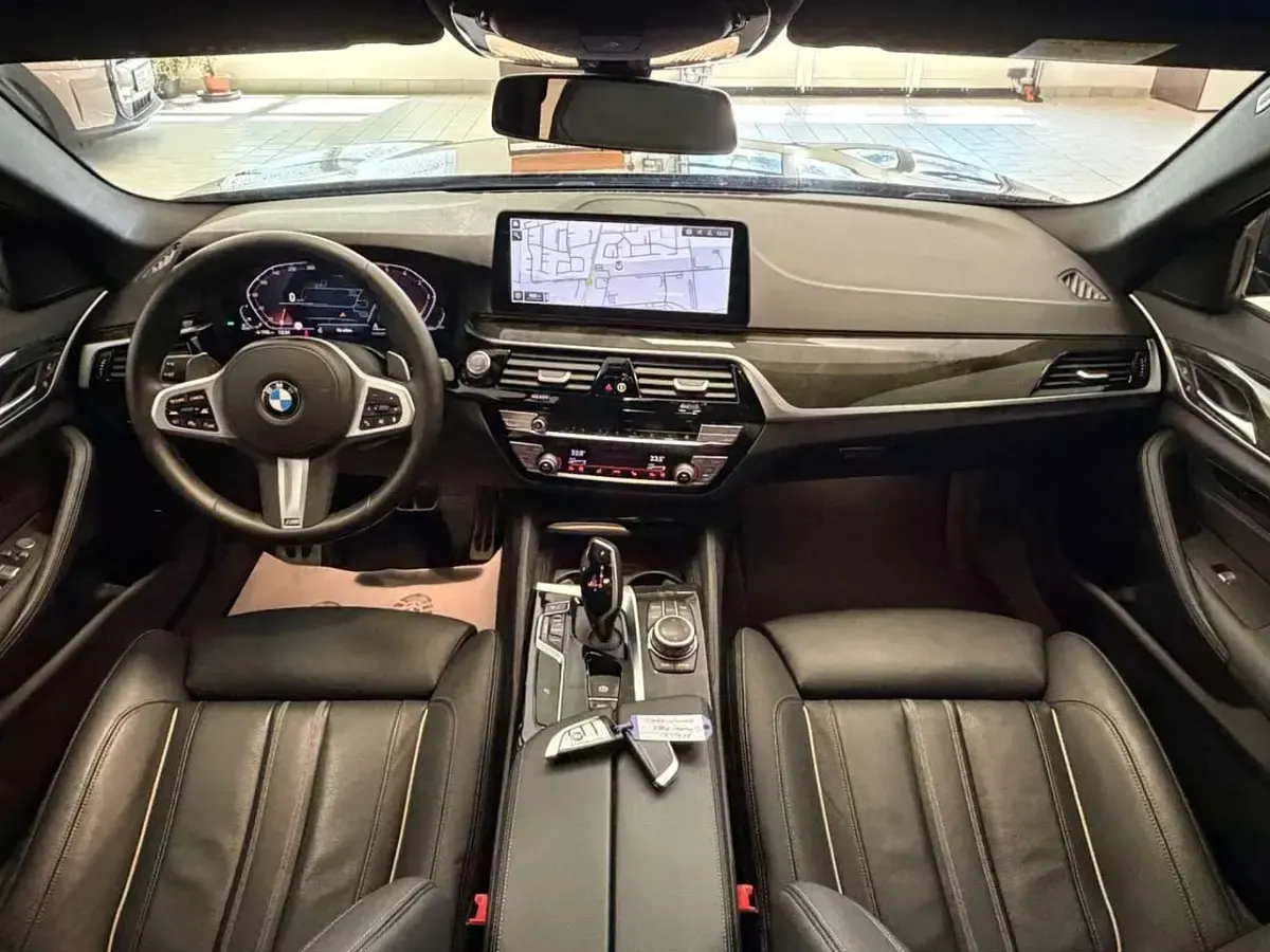 Gebraucht BMW 530 M Sport 286 PS (210 kW) 2022 Schwarz Limousine