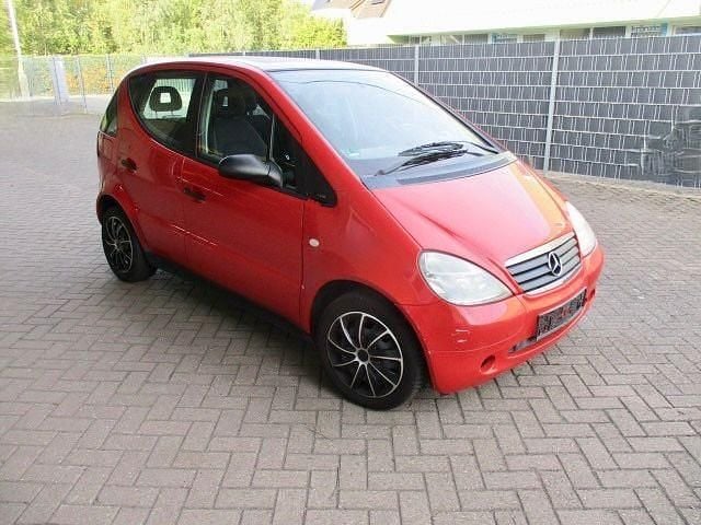 Gebraucht Mercedes A140 Classic 82 PS (60 kW) 1999 Rot Van / Kleinbus