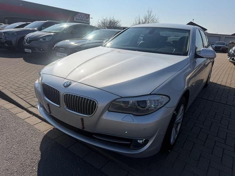 Gebraucht BMW 528 258 PS (189 kW) 2011 Silber Limousine