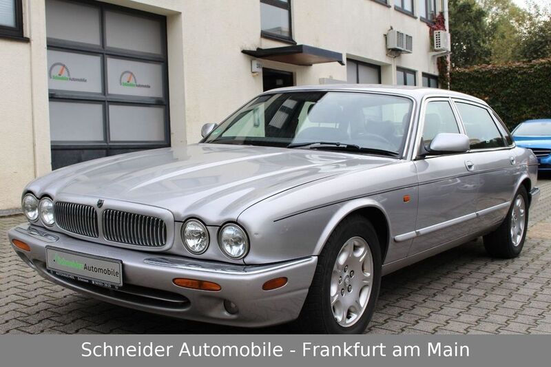 Silber (metallic) Gebraucht 2001 Jaguar XJ Sovereign Limousine | 5.950 € (Fairer Preis) - Bild 1/4