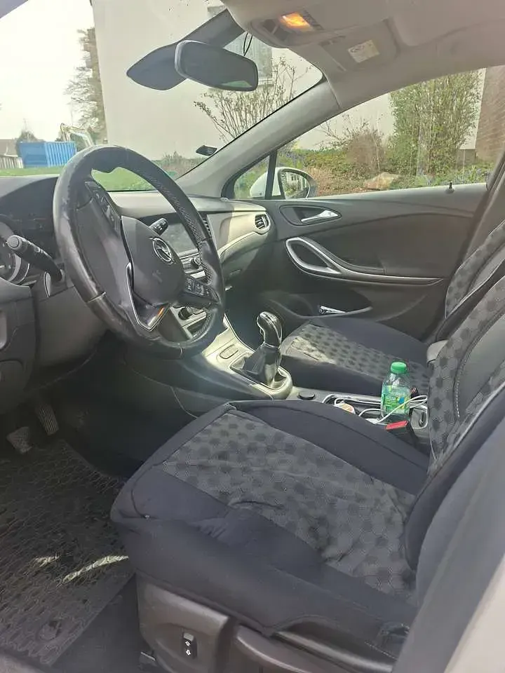 Gebraucht Opel Astra 125 PS (91 kW) 2019 Weiß Limousine