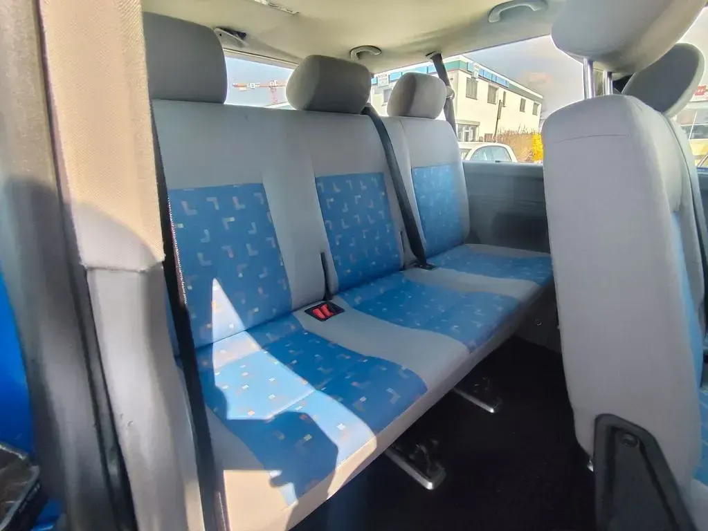 Używany VW Caravelle 131 KM (96 kW) 2006 Niebieski Van