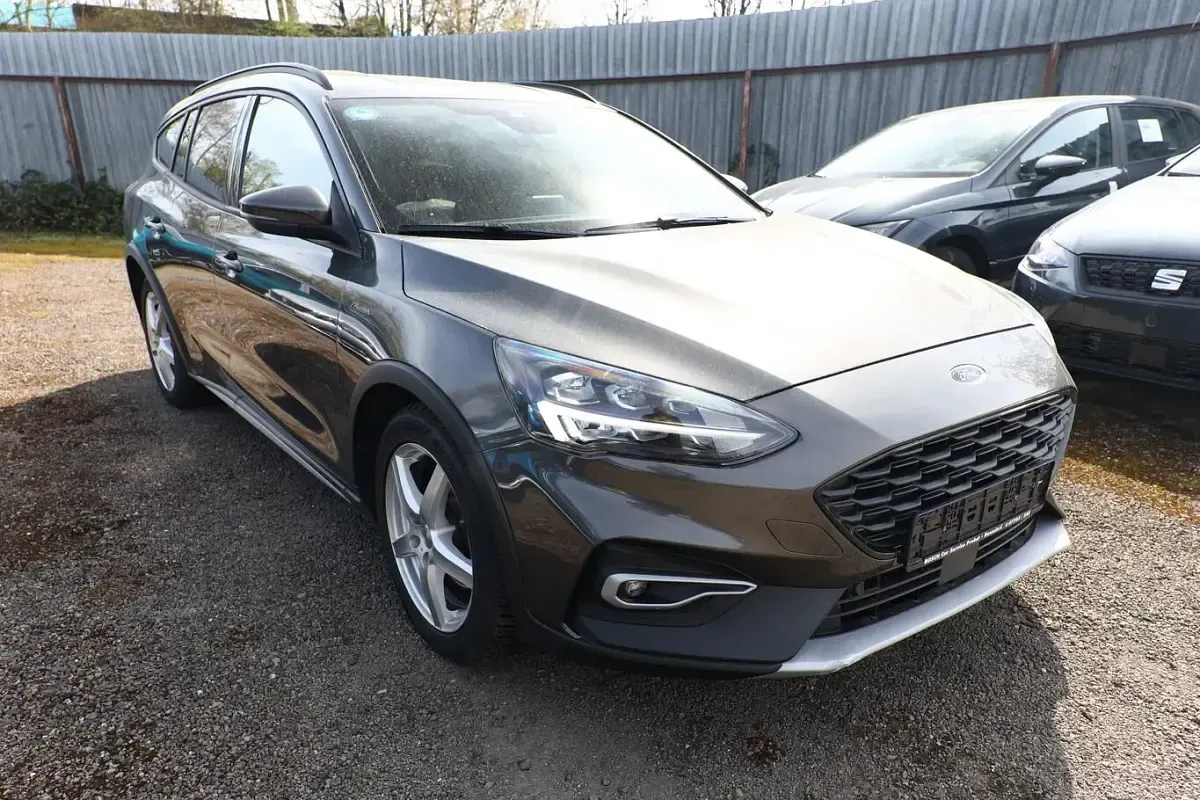 Gebraucht Ford Focus Active X 155 PS (114 kW) 2020 Magneticgrau metallic Kombi