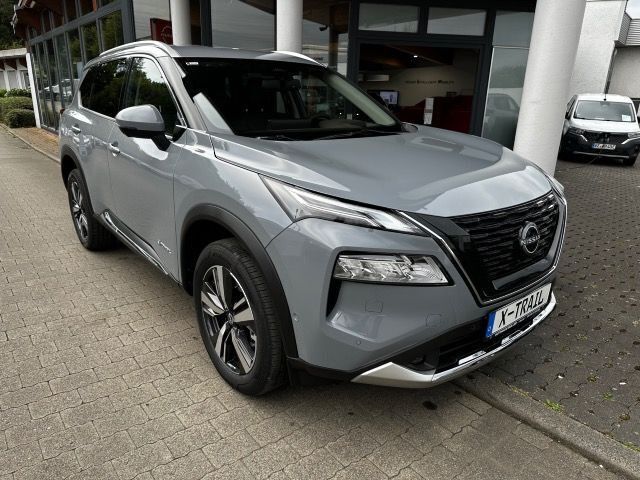 Ceramic grey Neu 2024 Nissan X-Trail Tekna SUV | 46.250 € - Bild 1/4