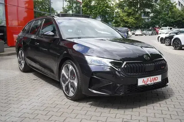 Neu Skoda Octavia RS 265 PS (194 kW) 2026 Schwarz Kombi