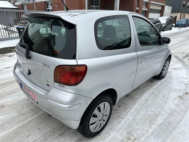 Gebraucht Toyota Yaris Sol 87 PS (63 kW) 2003 Silber Kleinwagen