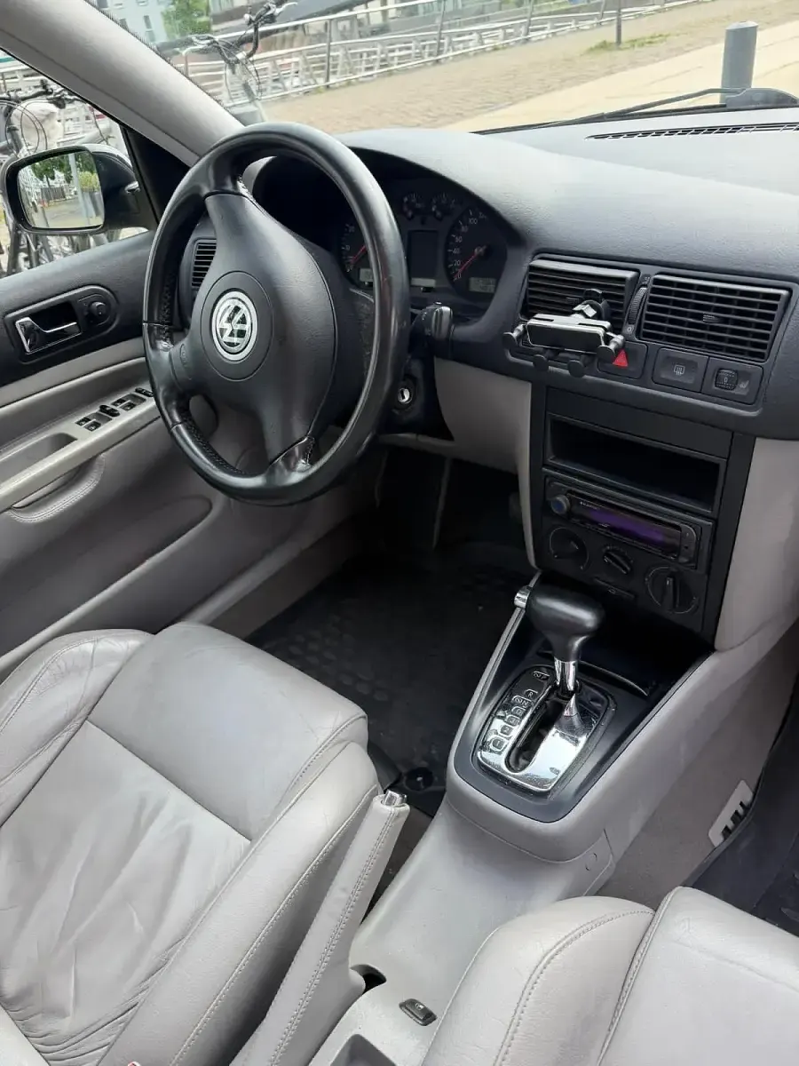 Gebraucht VW Golf IV 104 PS (76 kW) 2002 Schwarz Limousine