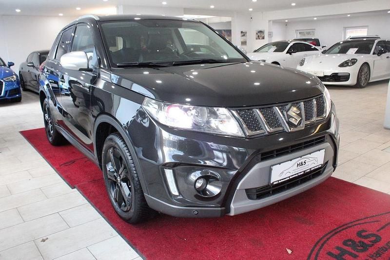 Gebraucht Suzuki Vitara 140 PS (102 kW) 2017 Schwarz SUV