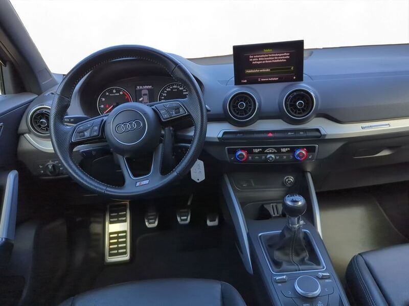 Gebraucht Audi Q2 S-Line 116 PS (85 kW) 2020 Grau SUV