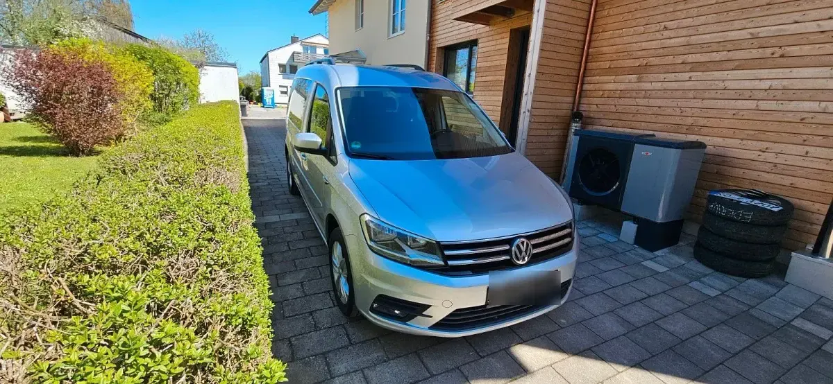 Gebraucht VW Caddy Maxi 150 PS (110 kW) 2017 Silber Van / Kleinbus