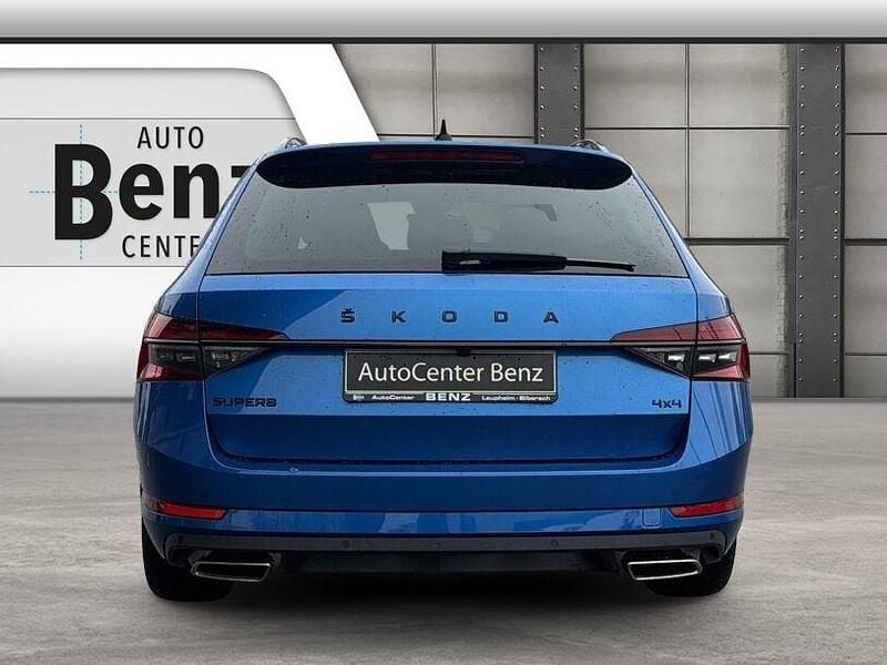 Gebraucht Skoda Superb SportLine 280 PS (205 kW) 2023 Blau Kombi