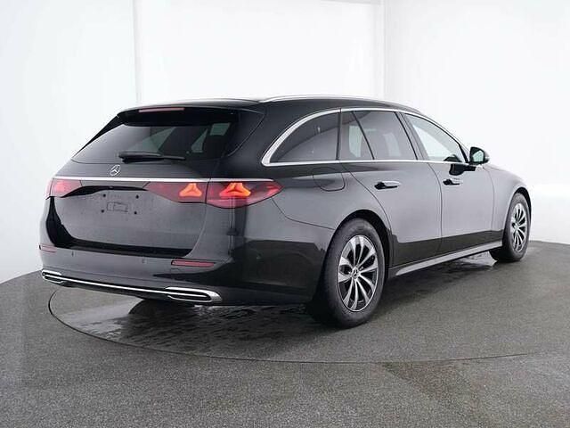 Gebraucht Mercedes E200 Avantgarde 204 PS (150 kW) 2023 Schwarz, Kombi