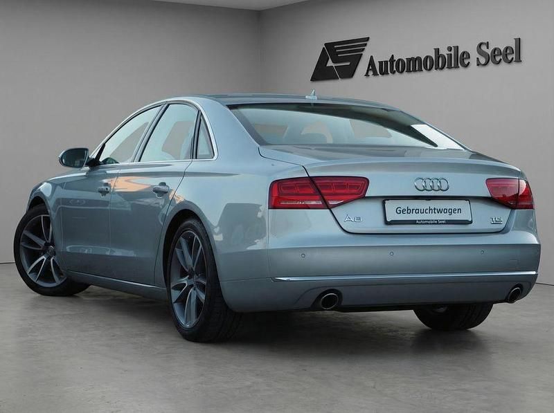 Second-hand Audi A8 250 CP (183 kW) 2012 Argintiu Berlinǎ