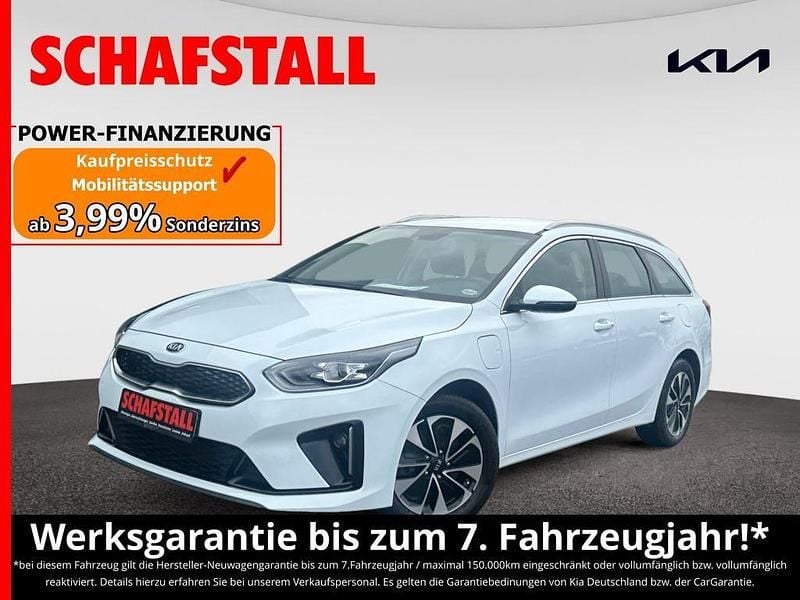 Weiss ((wd) cararraweiss) Gebraucht 2021 Kia Ceed Sportswagon Vision Kombi | 16.979 € (Guter Preis) - Bild 1/3