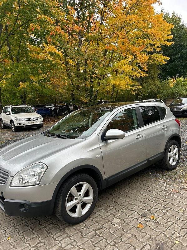 Grau Gebraucht 2007 Nissan Qashqai Acenta SUV | 4.700 € (Fairer Preis) - Bild 1/4