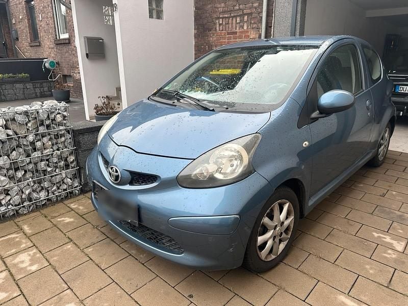 Gebraucht Toyota Aygo 68 PS (50 kW) 2008 Blau Kleinwagen