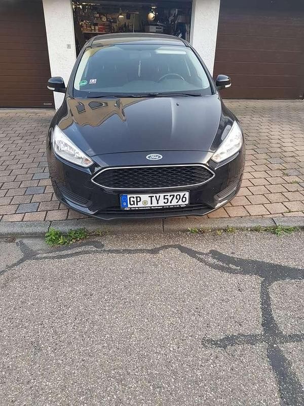 Gebraucht Ford Focus Trend 101 PS (74 kW) 2015 Kombi